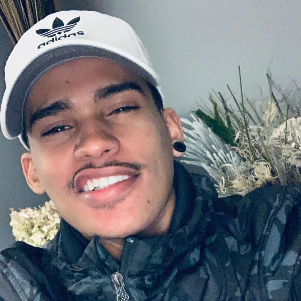 Meet your Posher, Yuri